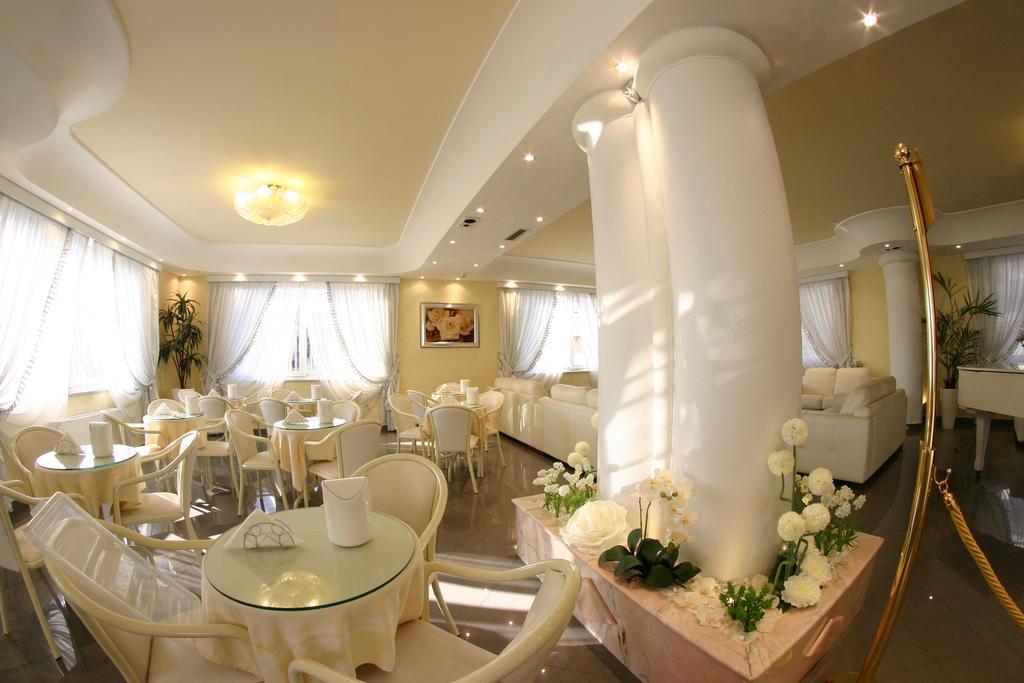 Hotel Luxor Casoria Luaran gambar