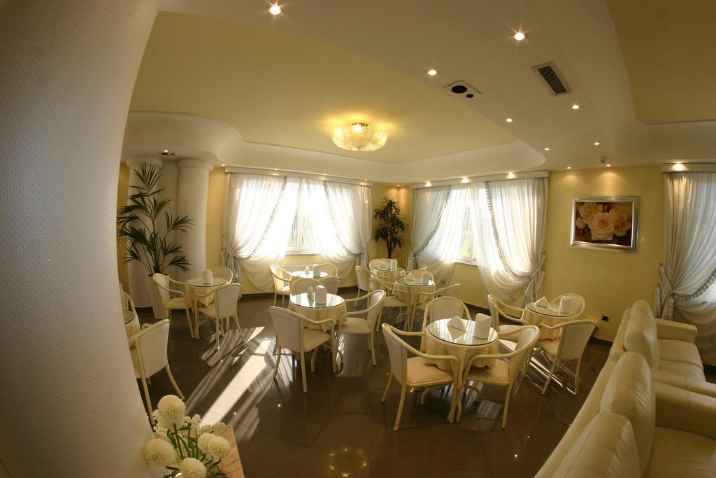 Hotel Luxor Casoria Luaran gambar