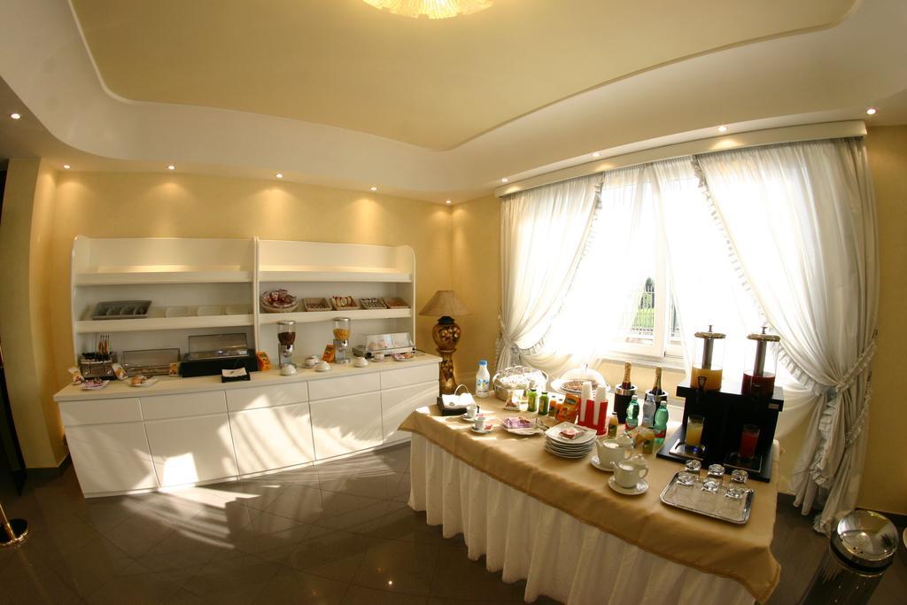 Hotel Luxor Casoria Luaran gambar