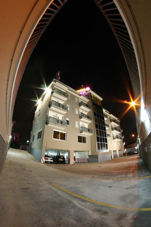 Hotel Luxor Casoria Luaran gambar