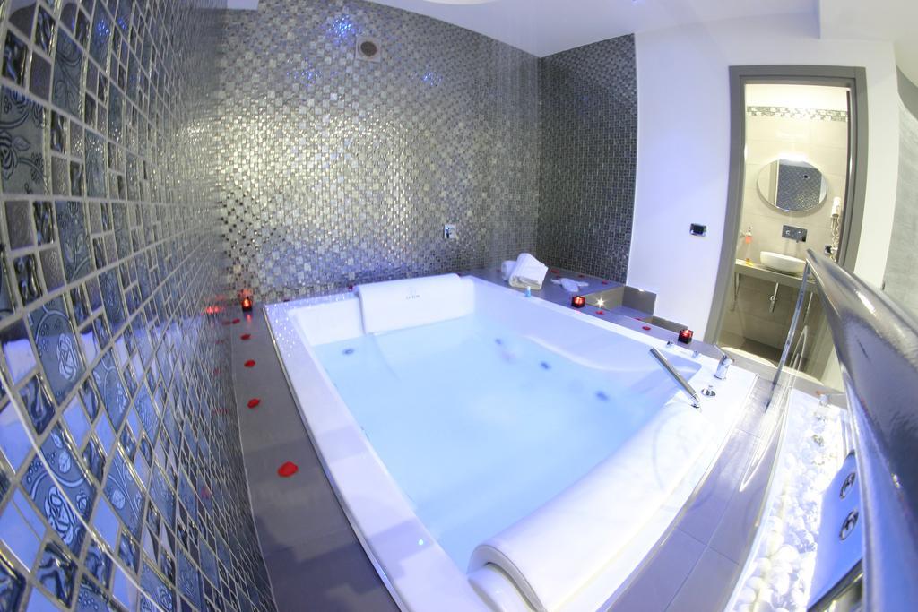 Hotel Luxor Casoria Luaran gambar