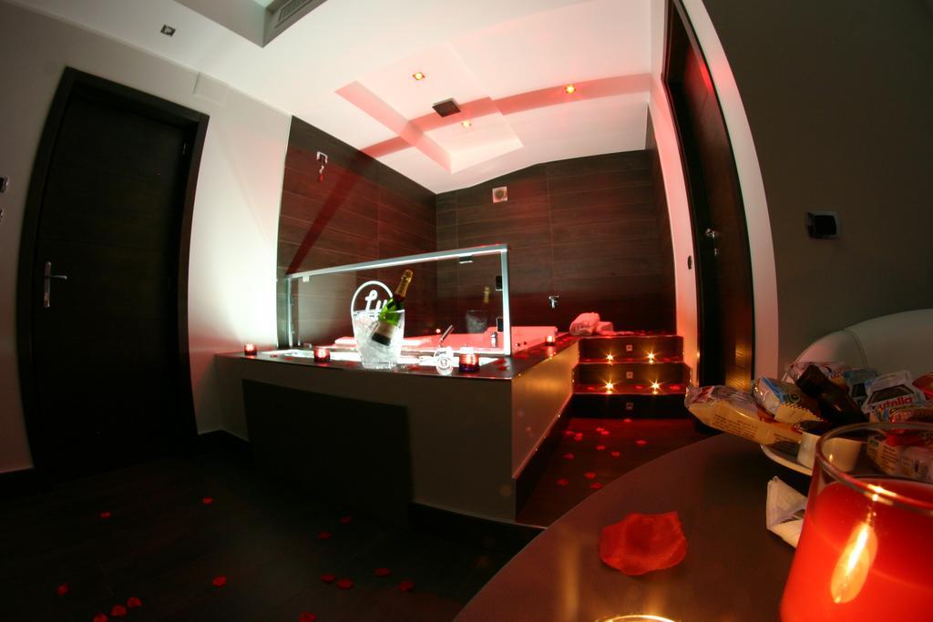 Hotel Luxor Casoria Luaran gambar